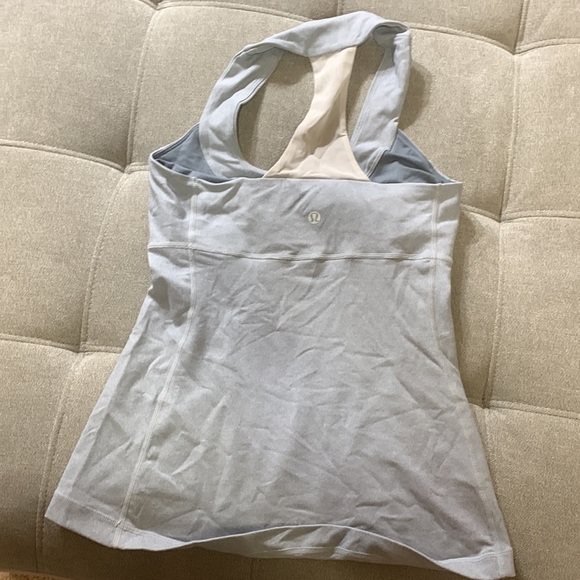 Lululemon tank size 4 - Picture 2 of 3